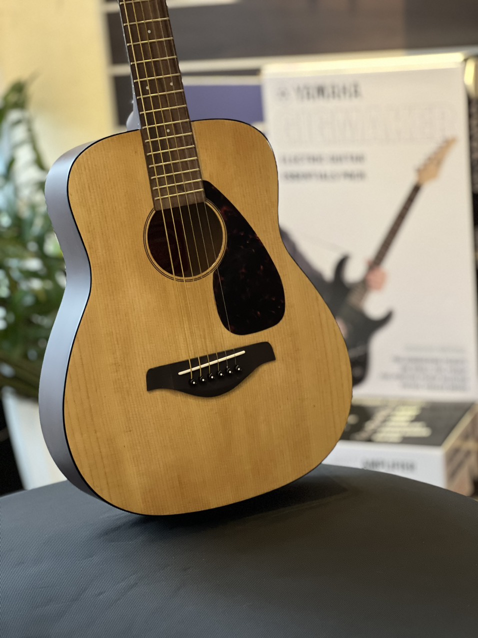 Đàn guitar acoustic  3/4 Yamaha JR2 cỡ nhỏ- Chính hãng, BH 12 tháng