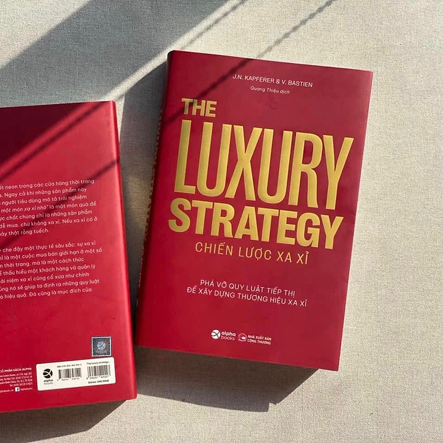 Sách - The Luxury Strategy: Chiến Lược Xa Xỉ - Phá Vỡ Quy Luật Tiếp Thị Để Xây Dựng Thương Hiệu Xa Xỉ  349K