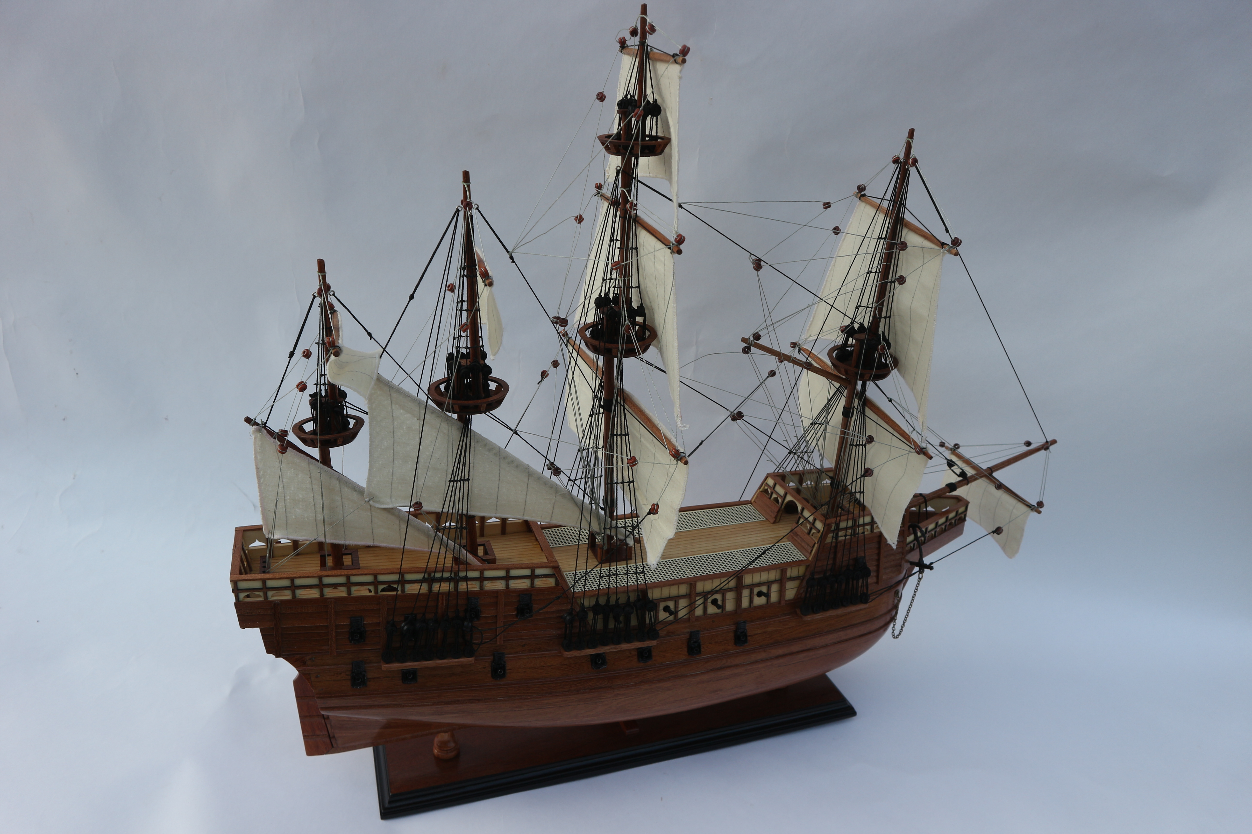 Mô Hình Thuyền Gỗ Lưu Niệm Phong Thủy Gia Nhiên Dạng Thuyền Cổ MARY ROSE Chất Lượng Cao Xuất Khẩu