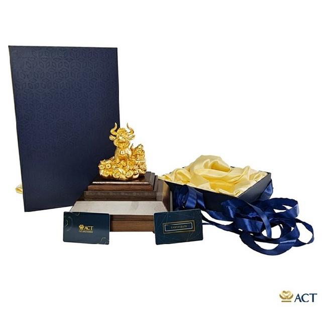 Tượng trâu ngọc đế gỗ