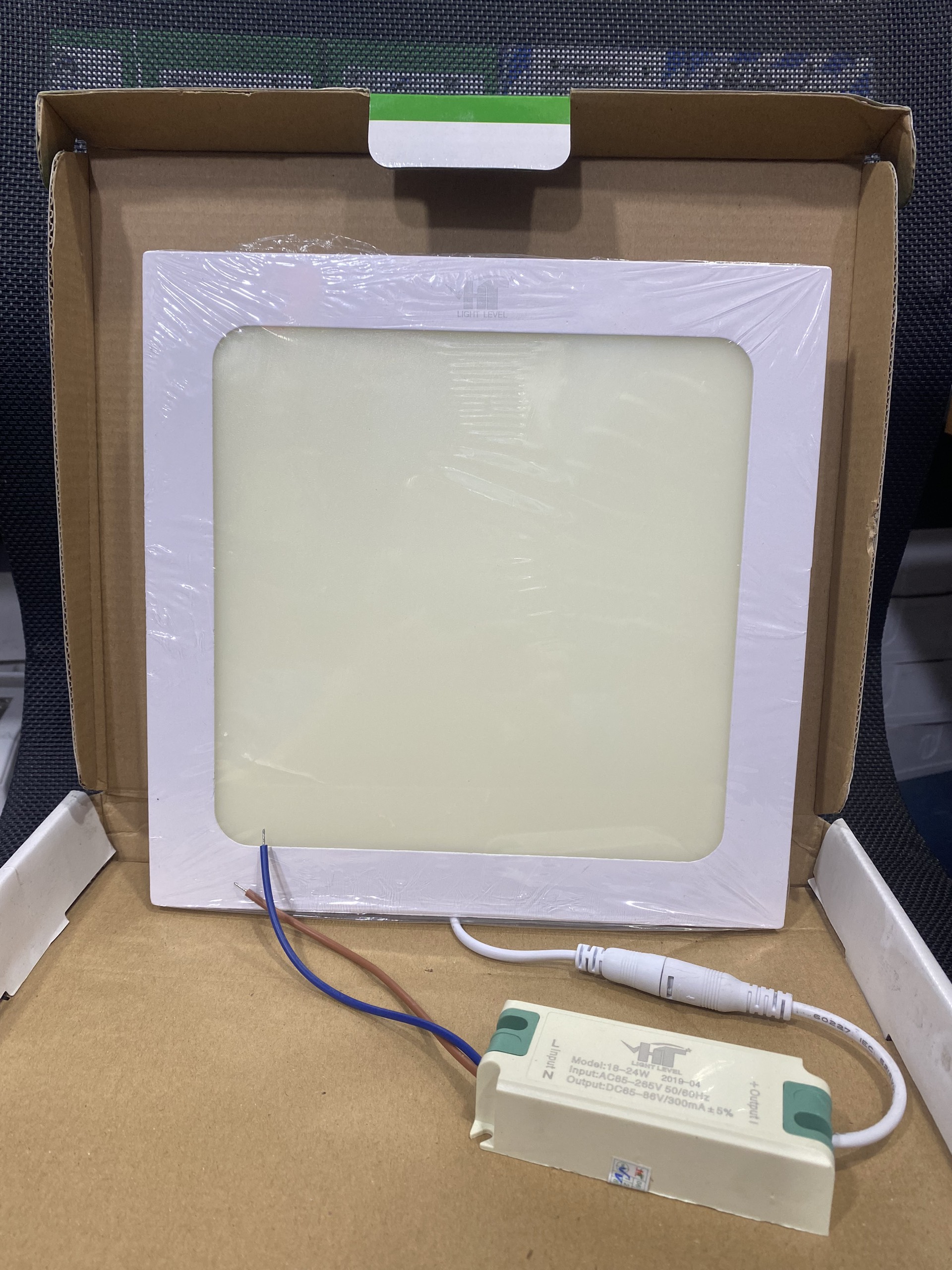 Đèn LED Âm Trần Siêu Mỏng 18W HT