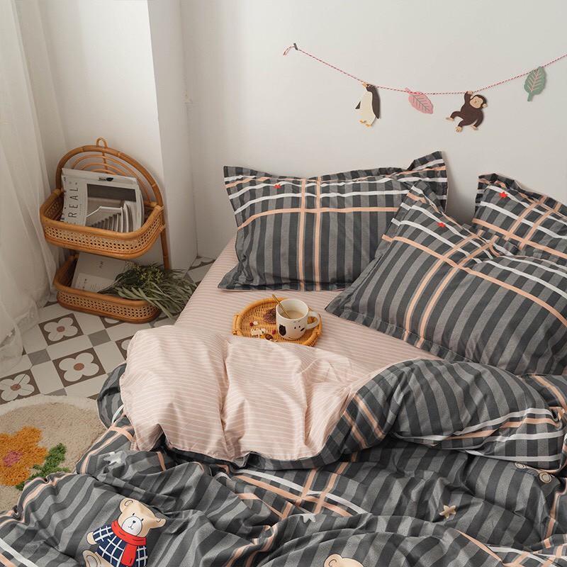 Bộ chăn ga Cotton Poly họa tiết gấu kẻ mẫu mới - Hàng nhập khẩu