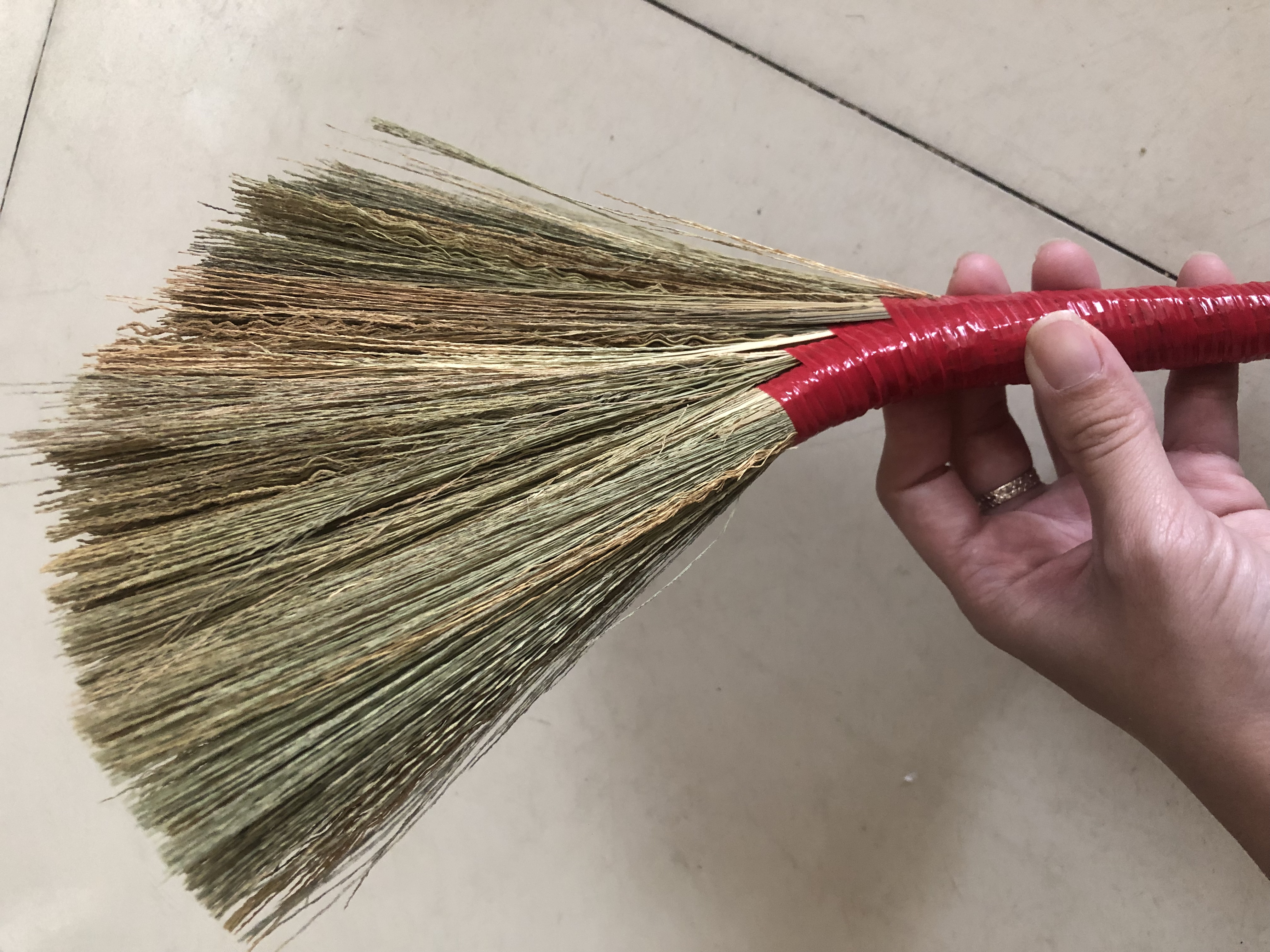CHỔI CỎ MINI QUÉT BẾP