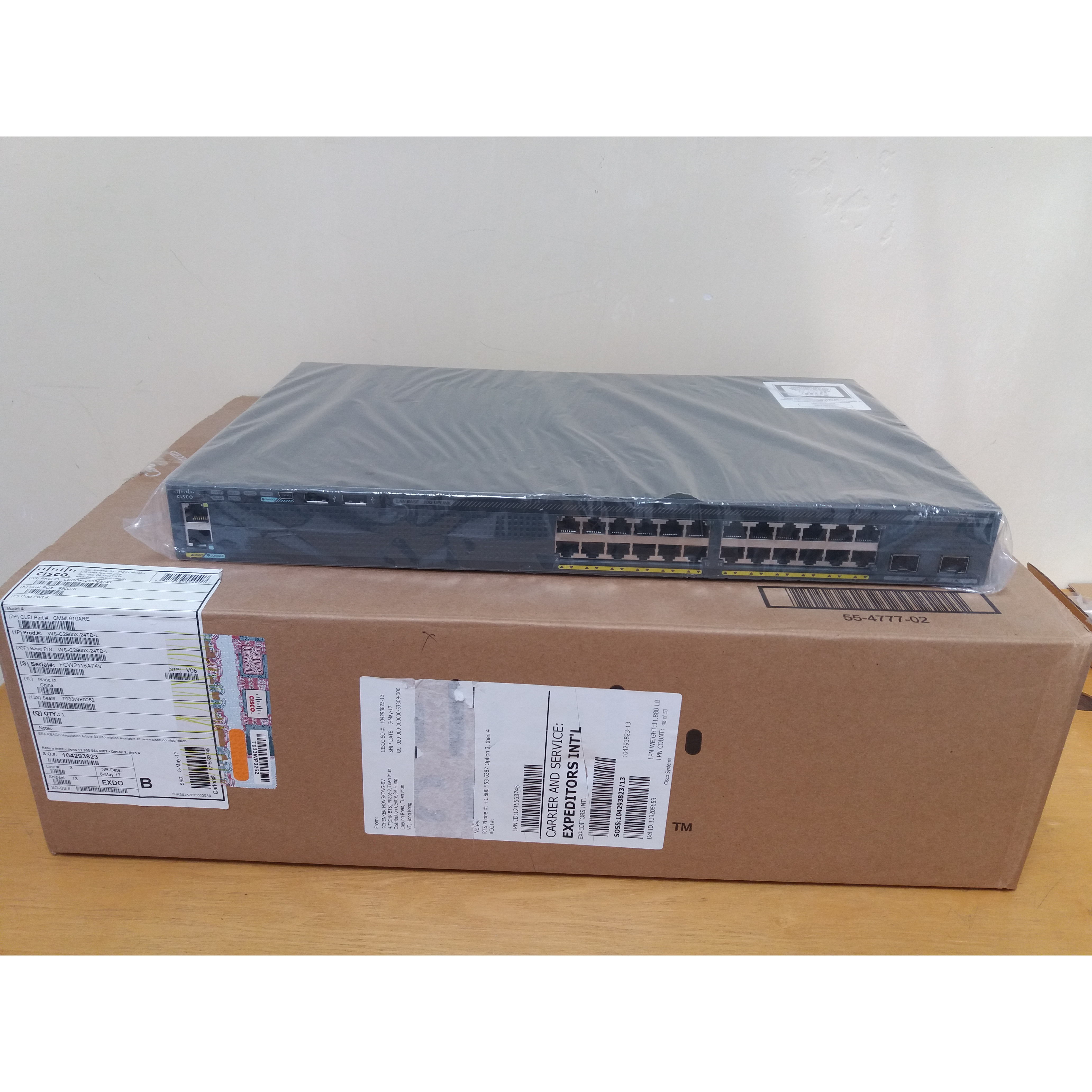 Switch Cisco WS-C2960X-24TD-L 24 GigE, 2 x 10G SFP+, LAN Base - Hàng nhập khẩu
