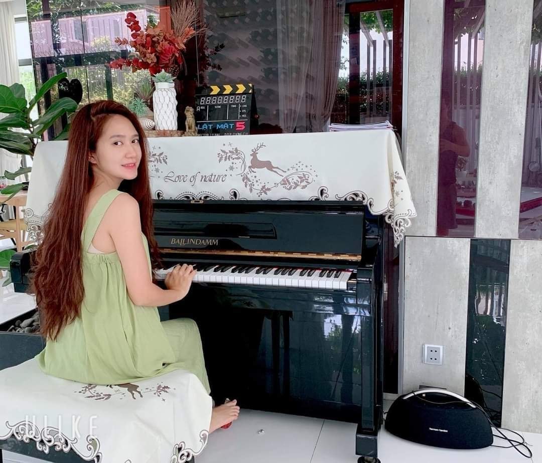 ★Khăn phủ nóc đàn PIANO thêu hình hươu MAY MẮN★