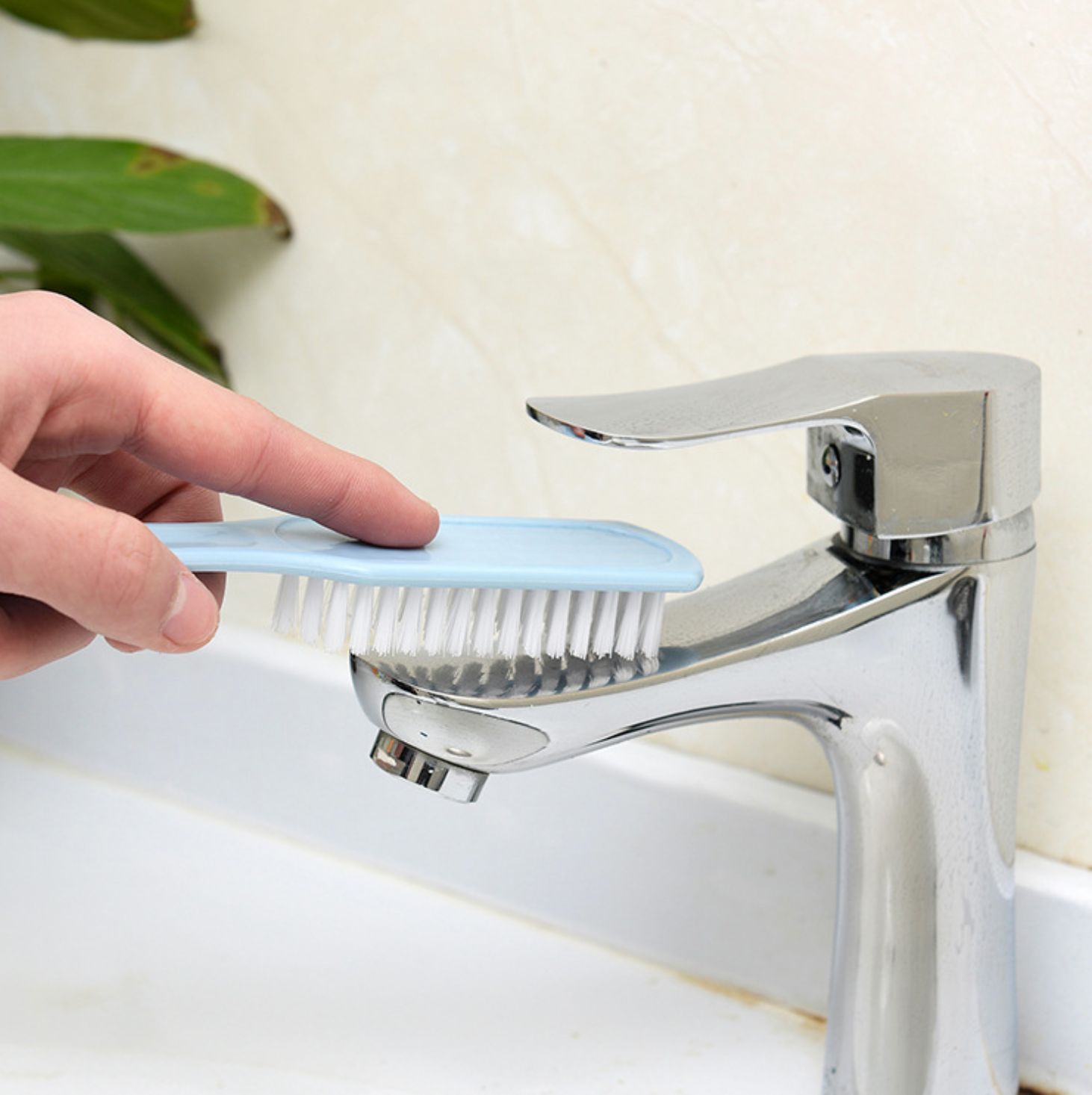 Bàn chải cọ rửa lông mềm tiện dụng