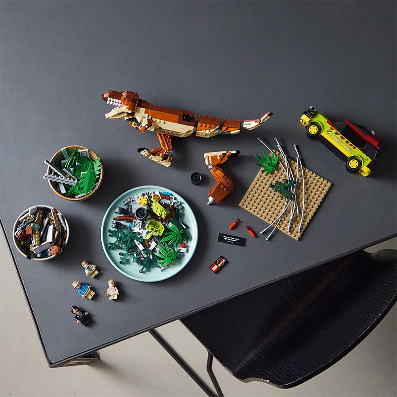Đồ Chơi LEGO Khủng Long Bạo Chúa Xổng Chuồng 76956