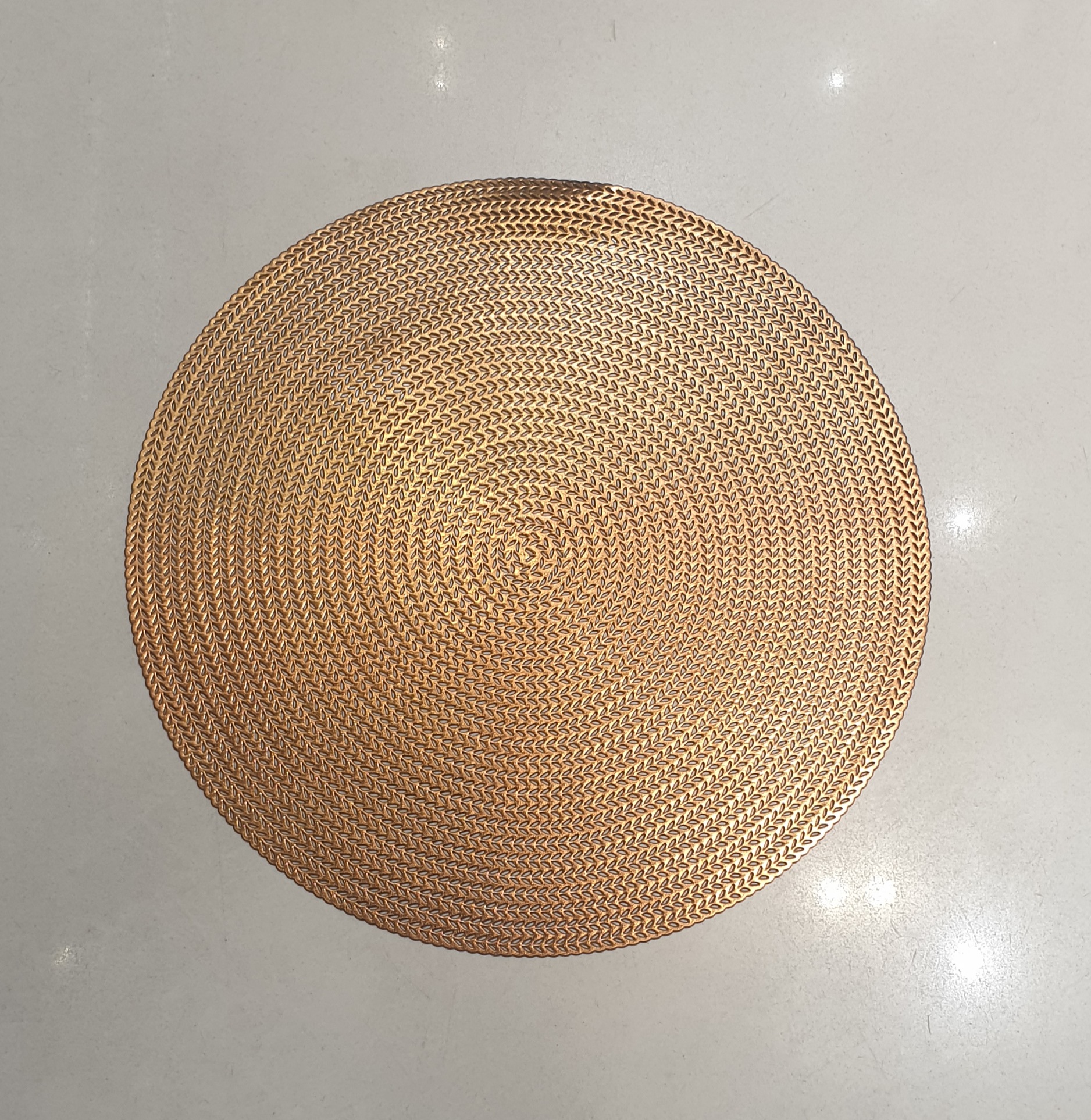 Khăn lót bàn ăn tròn lá nhỏ đồng 7140BR WICK