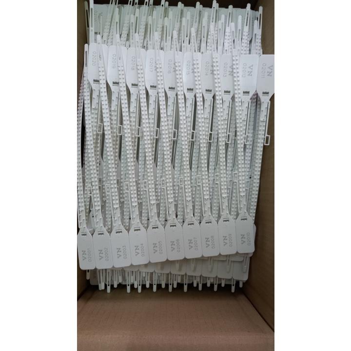 Vỉ 10 chiếc niêm phong nhựa dẹt,seal nhựa 32cm