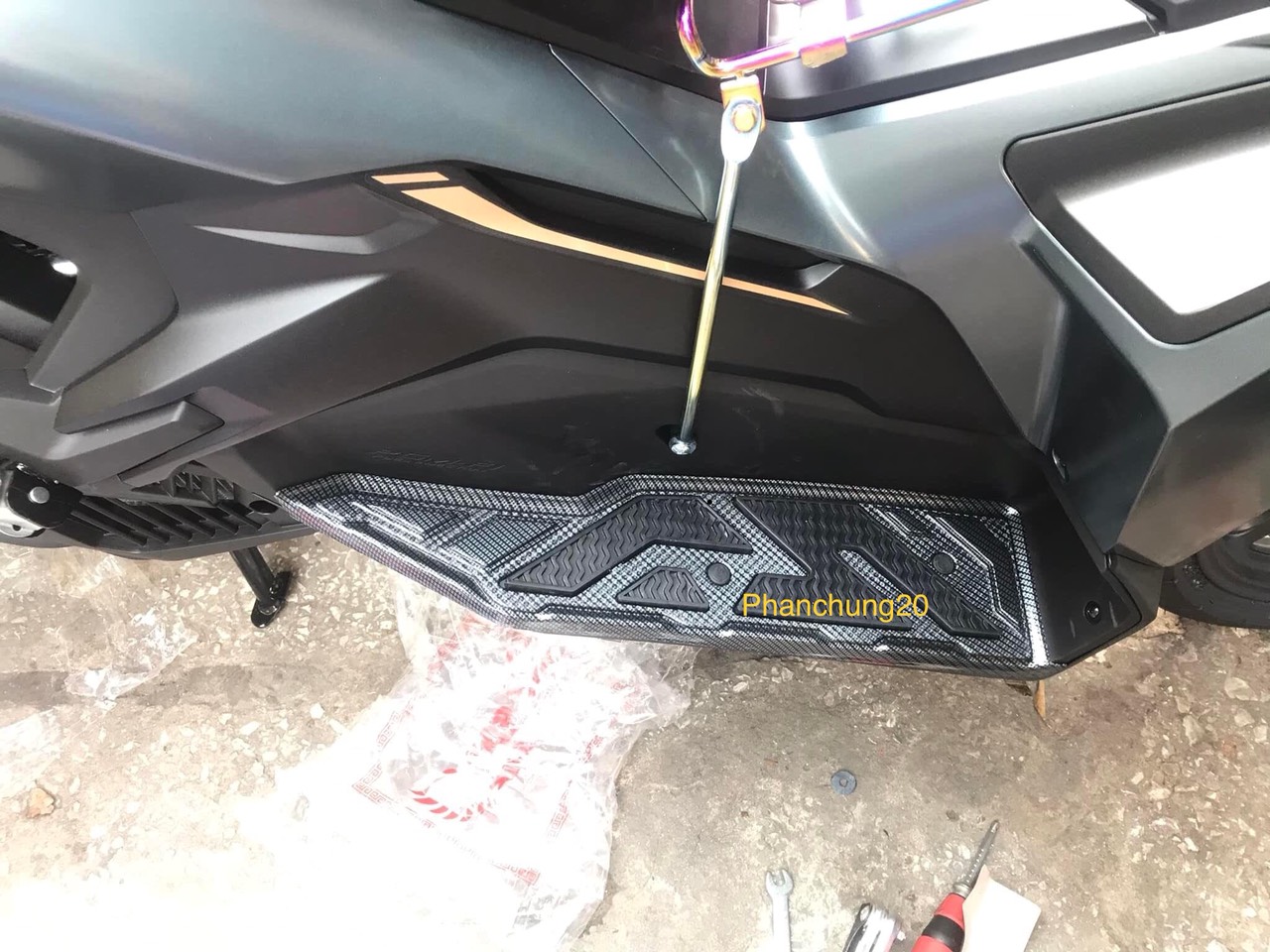 COMBO ỐP PHỤ KIỆN TRANG TRÍ DÙNG CHO XE AIR BLADE 2020 2021 - 125 150cc CACBON