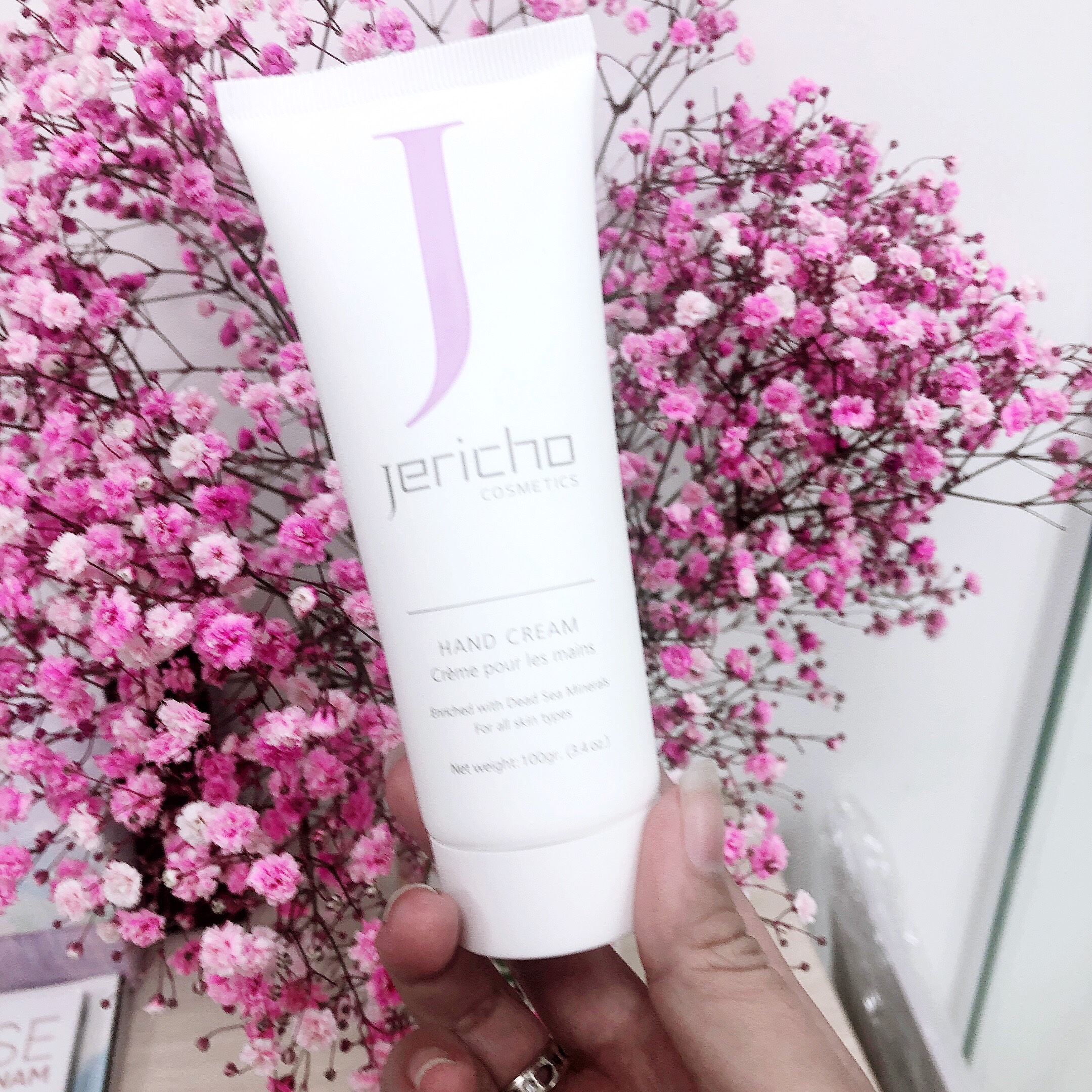 Kem dưỡng da tay từ các Khoáng Chất Biển Chết Jericho Hand Cream, Sản phẩm dạng kem mềm nhẹ dễ dàng hấp thụ nhanh chóng trên da - 100gr Giúp dưỡng ẩm và làm mềm mịn da tay.