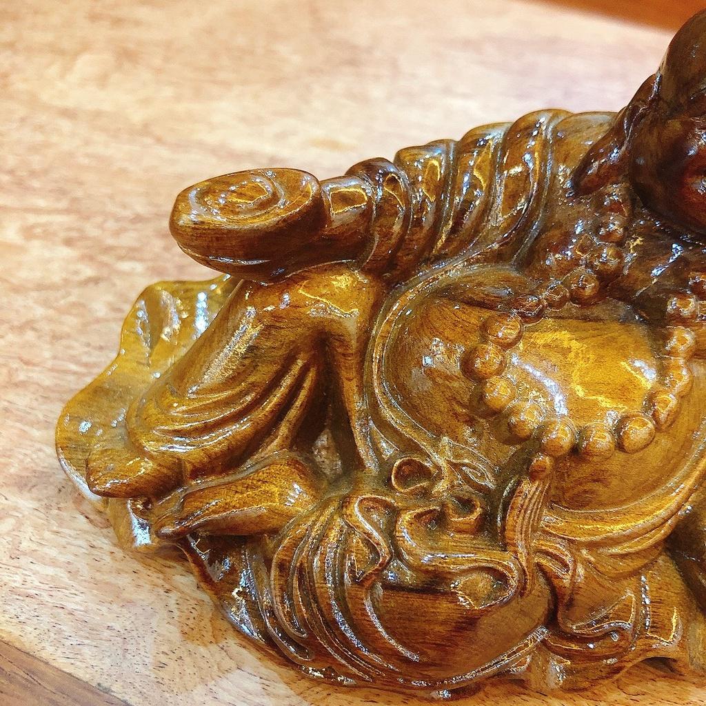 Tượng Phật Di Lặc Ngồi Lá Sen Bê Bát Vàng Gỗ Bách Xanh Để Xe Ô Tô, Bàn Làm Việc.