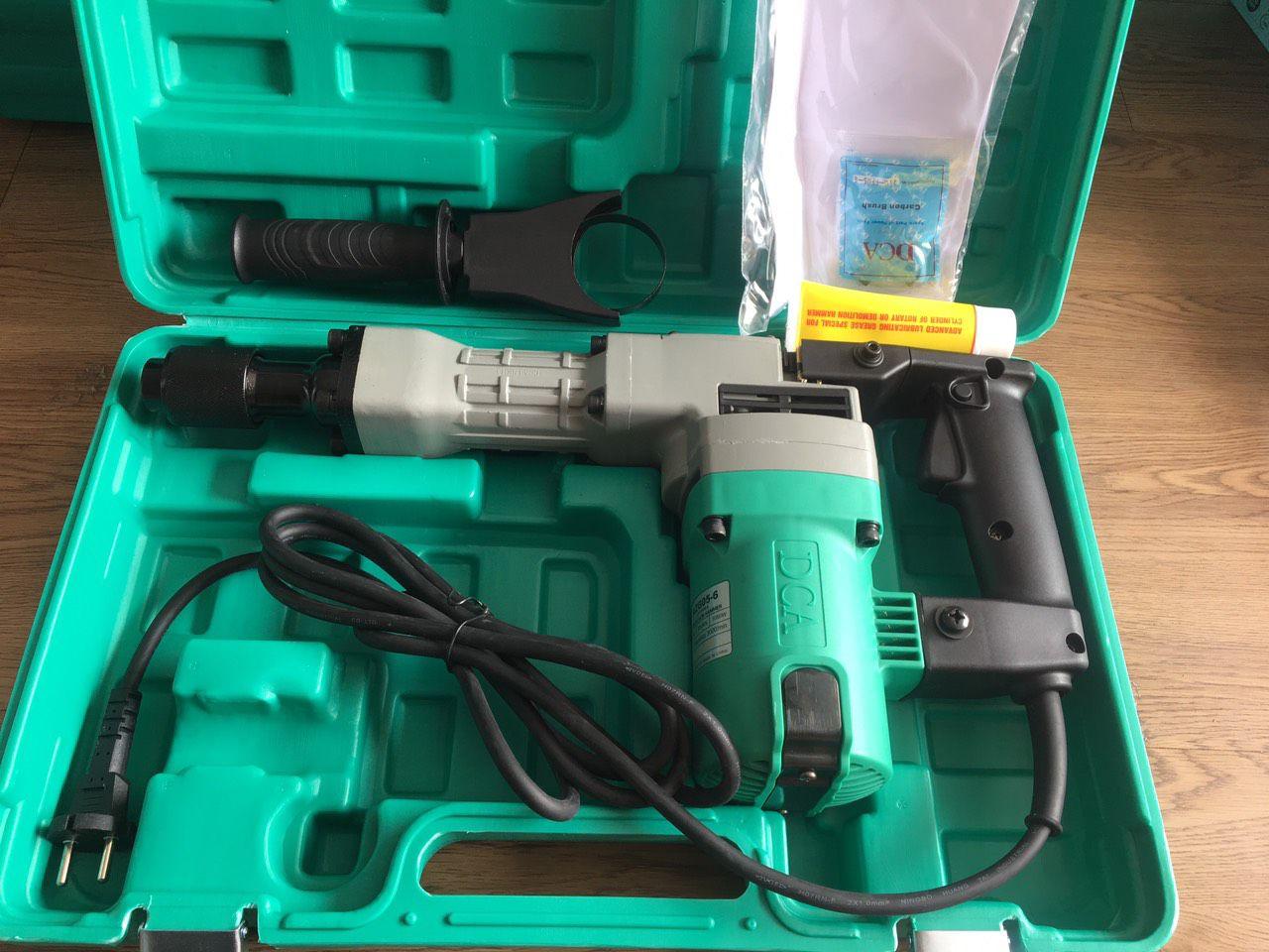 MÁY ĐỤC BÊ TÔNG 1050W AZG05-6 DCA- HÀNG CHÍNH HÃNG