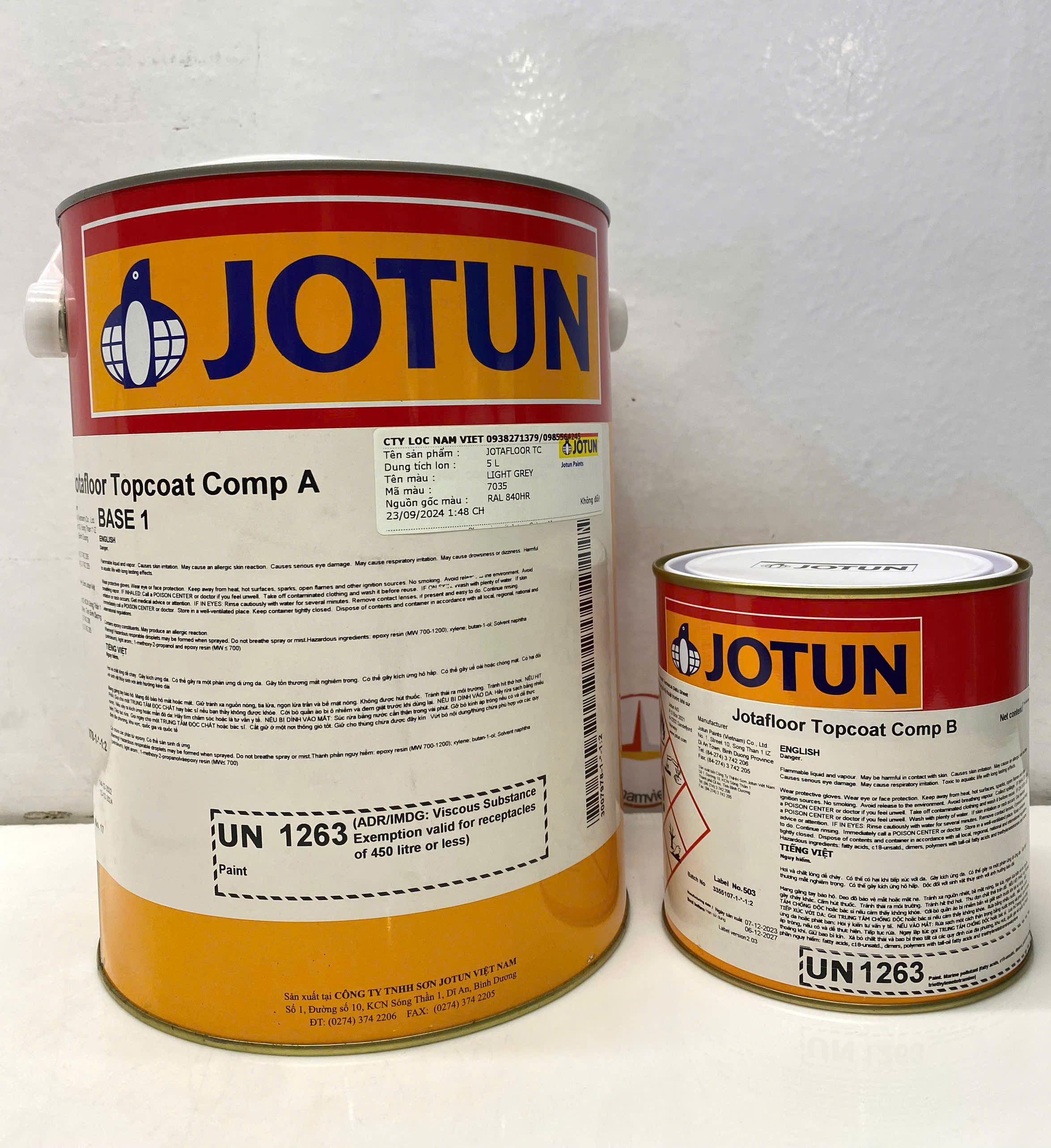 Sơn sàn bê tông epoxy Jotun Jotafloor Topcoat Base 1 màu RAL 7035 (Xám) _ 5L/bộ