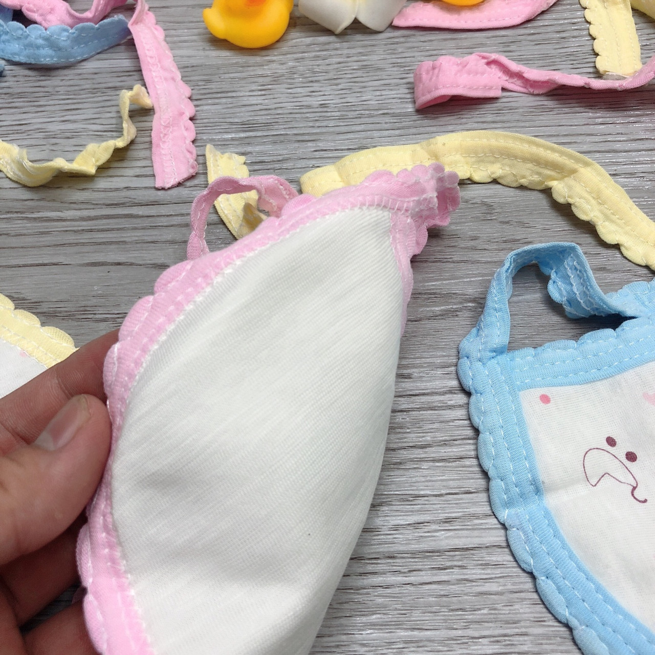 Set 3 Yếm Tròn Trần Bông Cotton 3 Lớp Siêu Thấm Hút Cho Bé