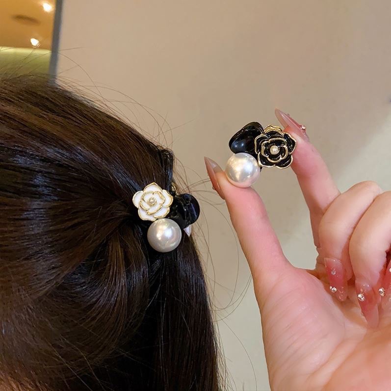 Kẹp tóc mái mini nơ đính hoa hồng camellia