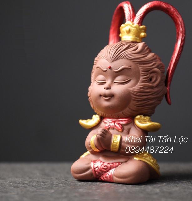 Tượng Tôn Ngộ Không râu cong gốm tử sa kèm gậy như ý