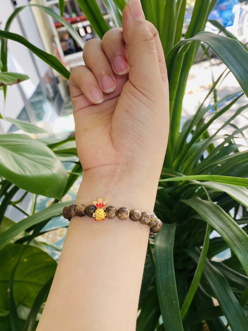 Vòng tay Trầm Hương tốc mix charm phong thủy
