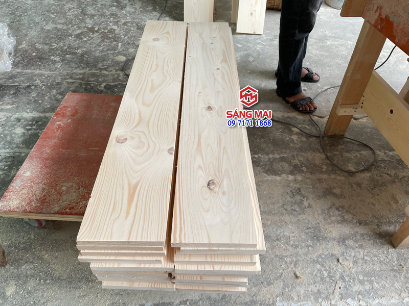 Gỗ thông tấm mặt rộng 20cm x dày 2cm x dài 1m + láng nhẵn mịn 4 mặt