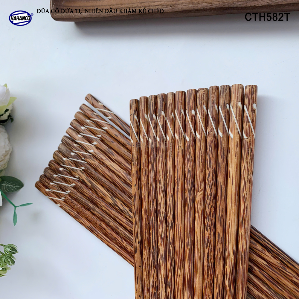 Đũa Gỗ Dừa Đen Khảm Kẻ Chéo HAHANCO An Toàn Đẹp Mắt Dùng Cho Quán Ăn Gia Đình - CTH582T