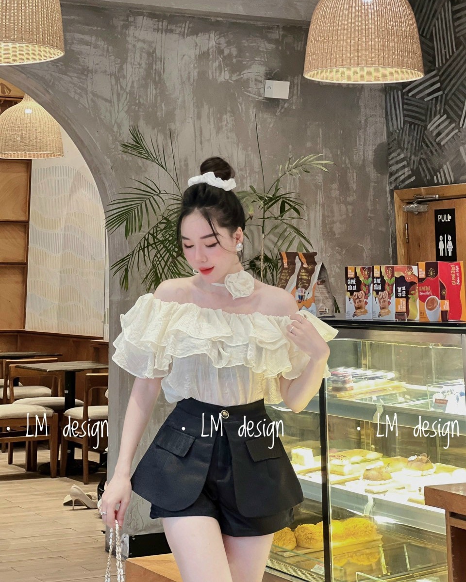 Sơ mi trễ vai kèm hoa cổ chất tơ tằm cao cấp