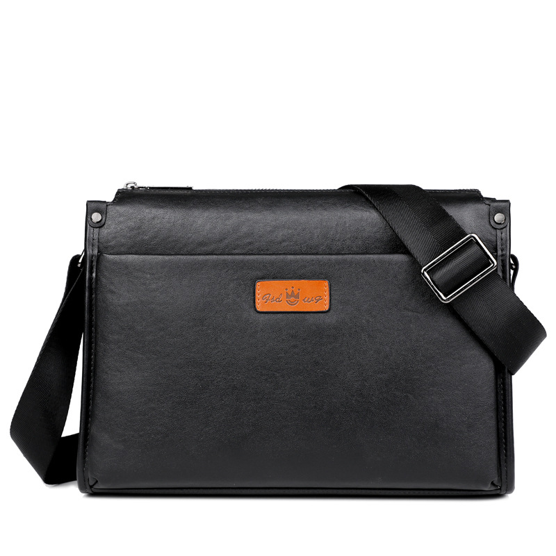 Túi đeo chéo nam DA BÒ THẬT - BEE GEE DCN9428