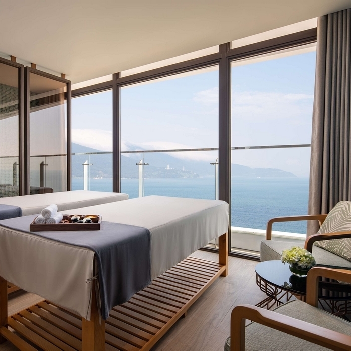 Radisson Hotel 5* Đà Nẵng - Đối Diện Biển, Buffet Sáng, Hồ Bơi Vô Cực, Vị Trí Đẹp, Khách Sạn Mới