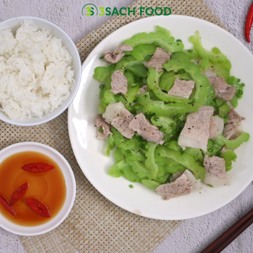 Khổ qua xào thịt 3S khay 500gr - Nguyên liệu đã được sơ chế