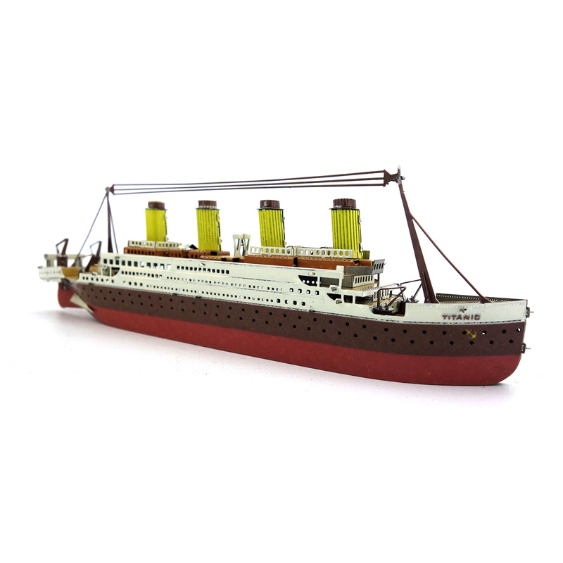 Mô hình thép 3D tự ráp tàu Titanic màu
