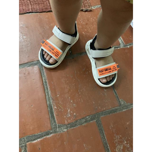 Dép sandal bé trai ️️Dép sandal quai ngang siêu nhẹ cho bé trai bé gái từ 1-4 tuổi đế mềm mại dễ thương