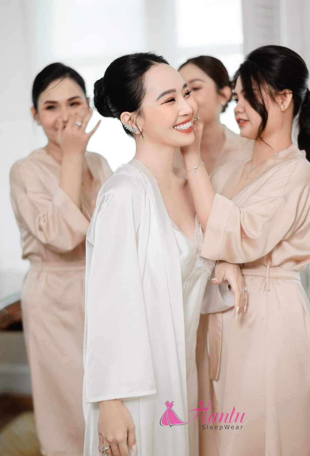 Set áo choàng kèm váy ngủ lụa 2 dây chụp hình phóng sự cưới Hantu Sleepwear nhiều màu,đủ size