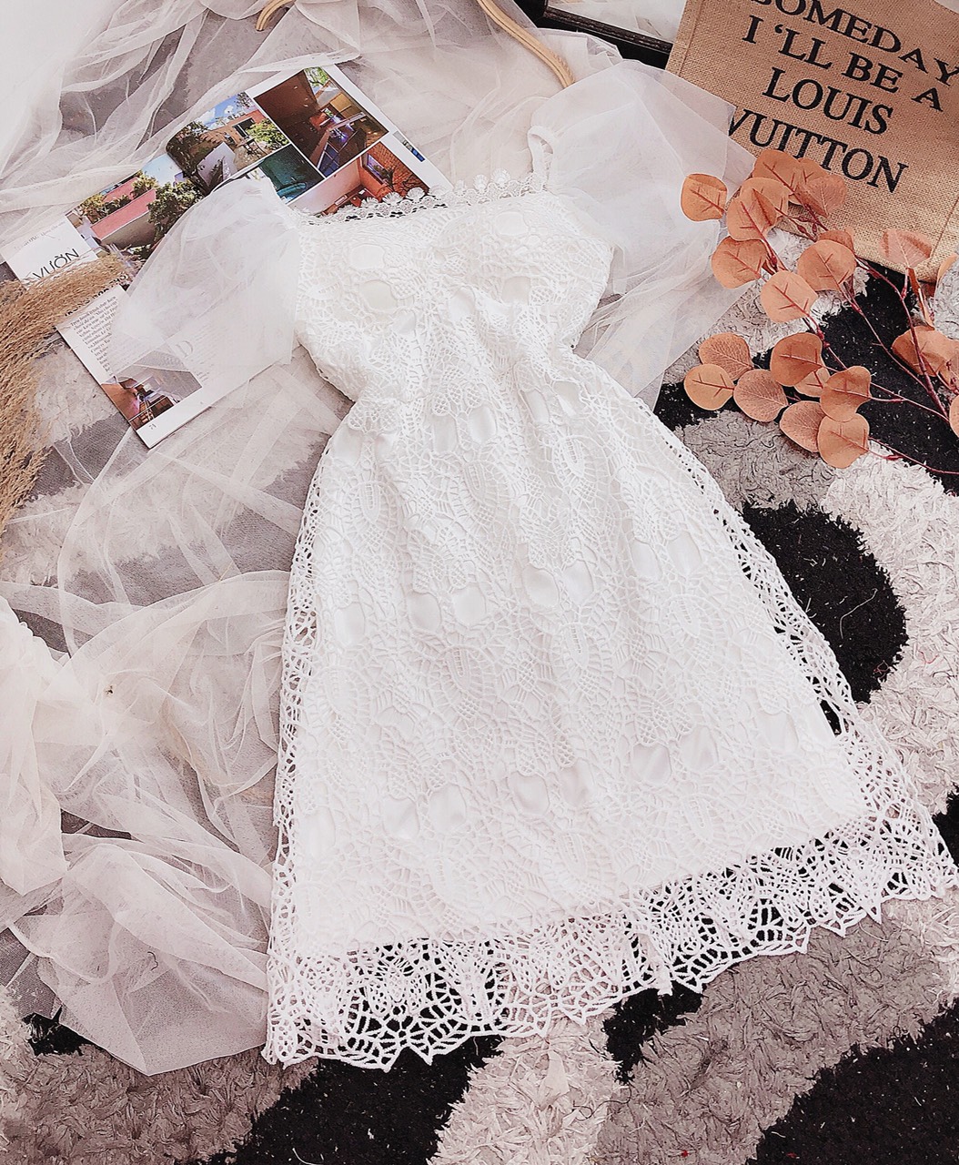 Đầm nữ thời trang dự tiệc cổ vuông chất vải ren hoa nổi cao cấp phối tay voan lưới cánh tiên màu trắng WHITE 17