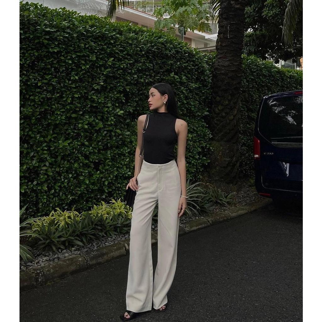 Quần dài nữ, màu kem nhạt, thiết kế khoá kéo, form đứng, ống suông dài tôn dáng, là min - CREAM PLEATED TROUSERS
