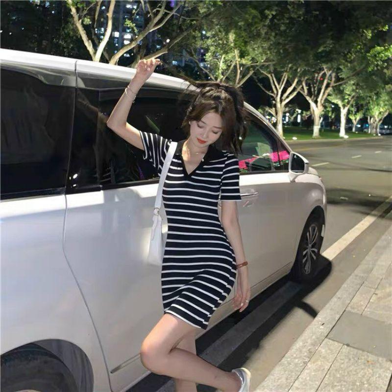 ĐẦM SỌC CỔ SƠ MI ĐEN