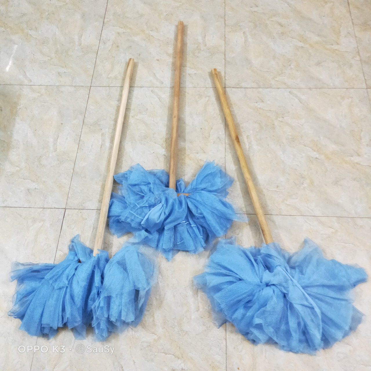 Cây lau nhà bằng vải màn cán gỗ dài 115cm