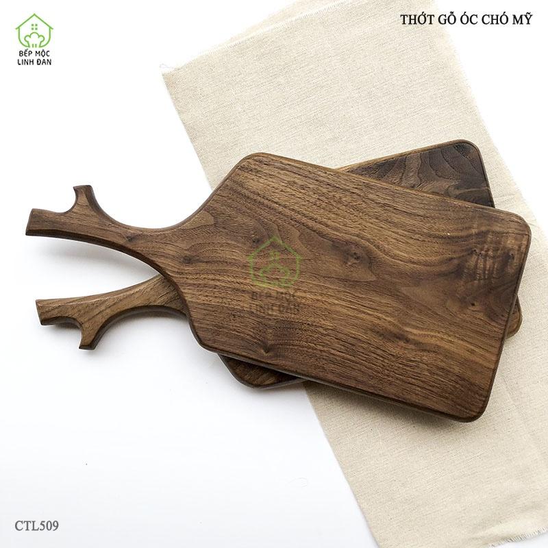 Thớt Gỗ Óc Chó Tay Cầm Sừng Hươu HAHANCO [CTL509] Dày Đẹp Sang Trọng