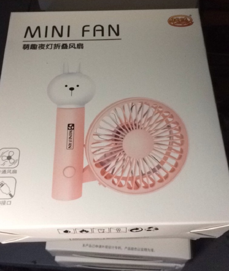 Quạt Mini Fan Hình Thú Có Đèn-Giao Màu Ngẫu Nhiên