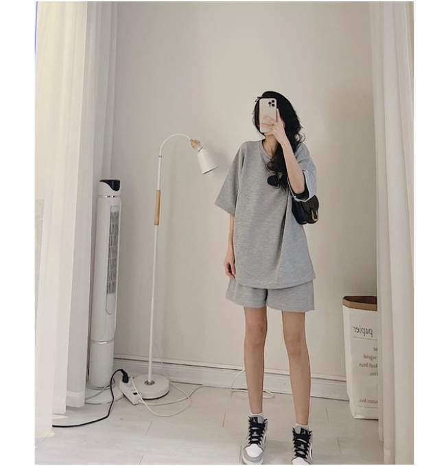 Bộ đồ nữ áo tay lỡ quần sooc dáng thụng chất tổ ong freesize thời trang mùa hè trẻ trung năng động