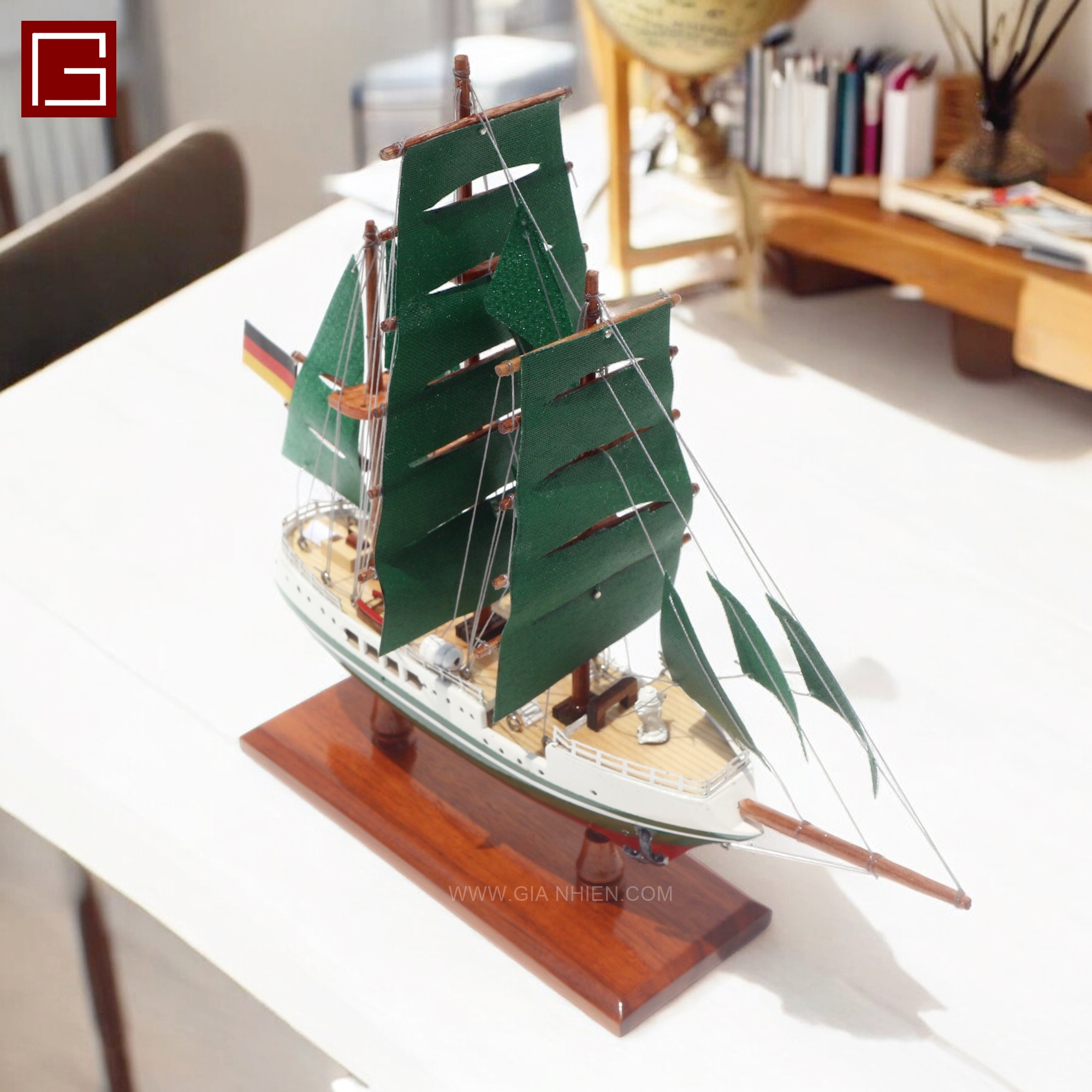 Mô Hình Thuyền Gỗ Phong Thủy Gia Nhiên, Thuyền Buồm Gỗ ALEXANDER VON HUMBOLDT, Dài 20cm, Cao Cấp
