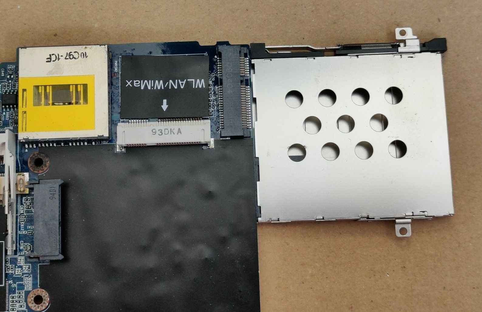 Main Precision M2400