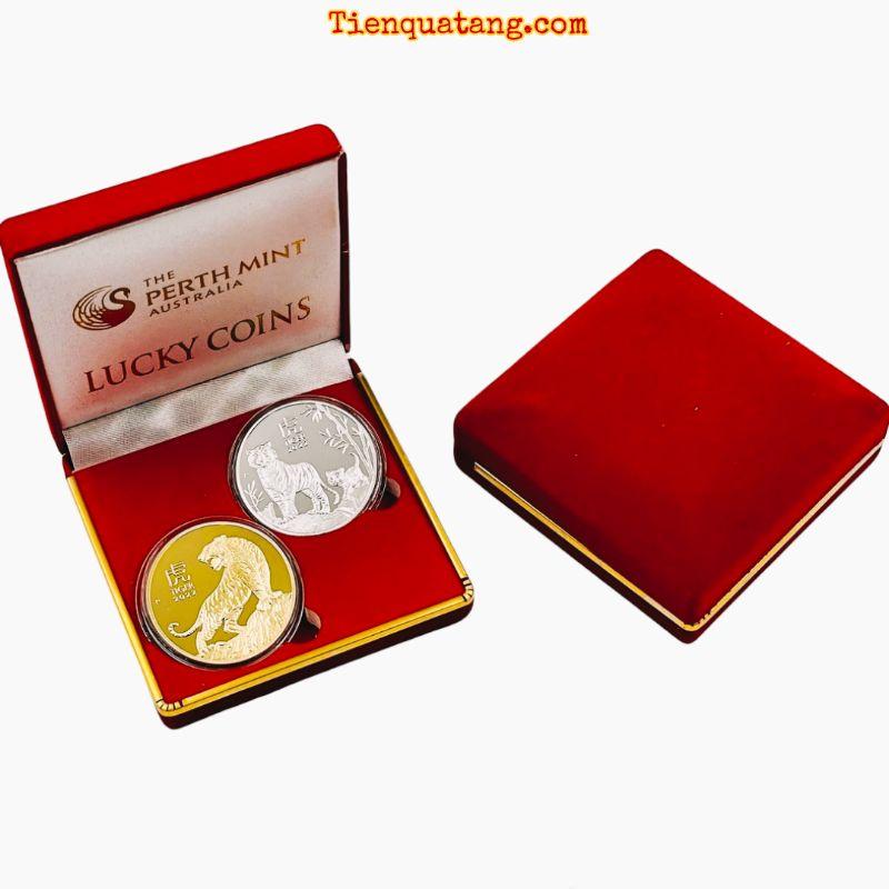 Cặp Đồng Xu Con Cọp Mạ Vàng Mạ Bạc Quà Phong Thủy May Mắn 2022