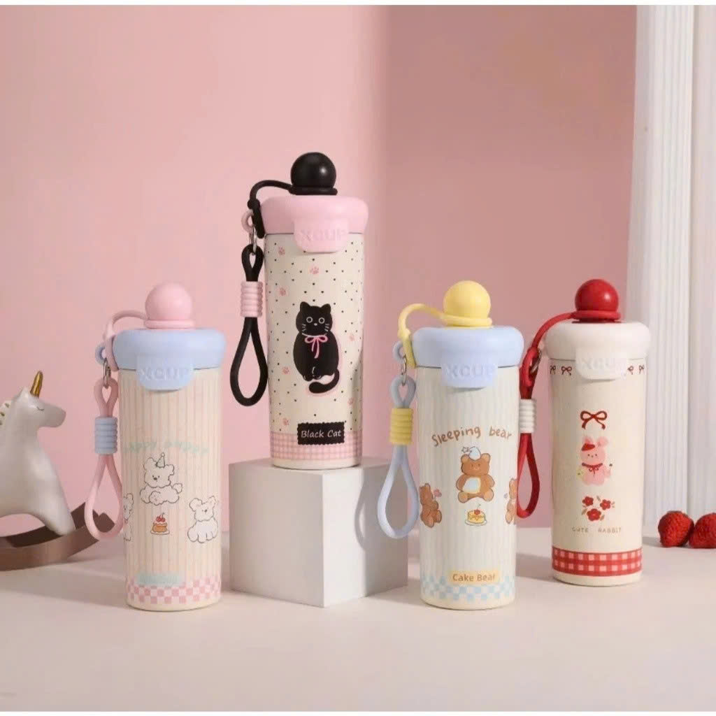 Bình Giữ Nhiệt XCUP 650ml Inox 316 Cao Cấp – Nắp Bật Kèm Dây Đeo, In Hình Hoạt Hình Cute, Giữ Nóng Lạnh 12H – 4 Mẫu - HÀNG CHÍNH HÃNG MINIIN