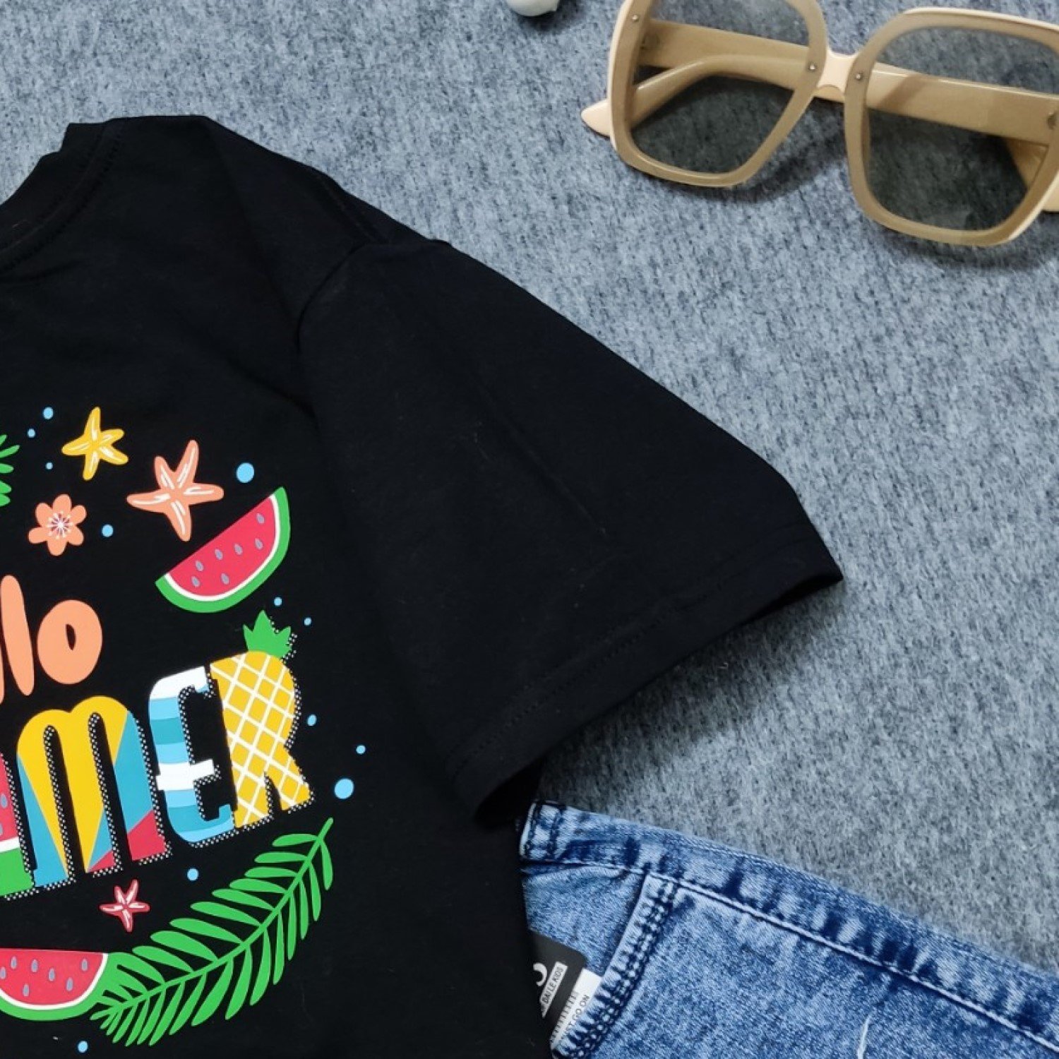 G0126 Áo thun đen croptop bé gái