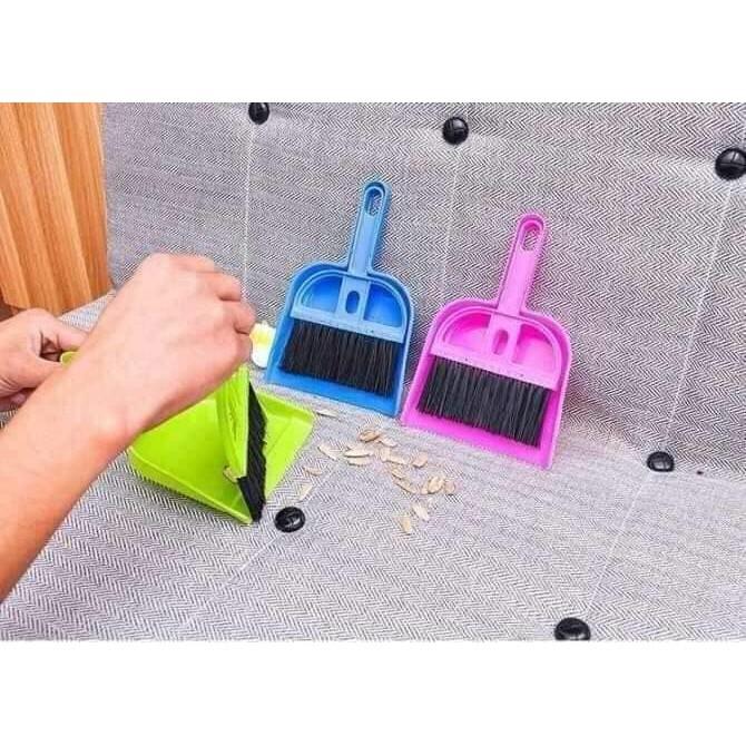 Bộ chổi quét bàn thờ, máy tính, bàn ghế