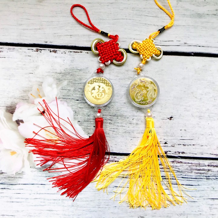 Dây Treo Xu Long Phụng In Màu Dùng treo trong nhà, nơi làm việc, trên xe Ôtô, mang theo bên người, kích thước 33 x 5cm, màu vàng - TMT Collection - SP005161