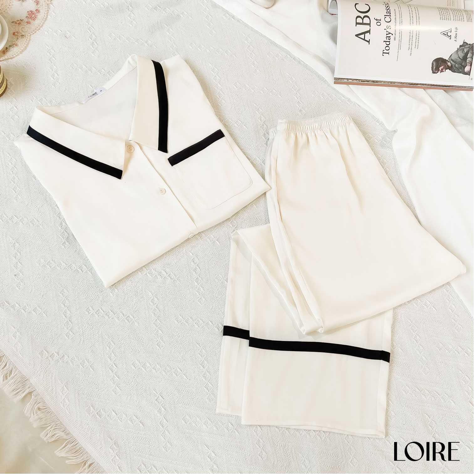 Bộ Pijama Lụa Trắng Viền Đen Dáng Dài Basic Loirechic LPD20