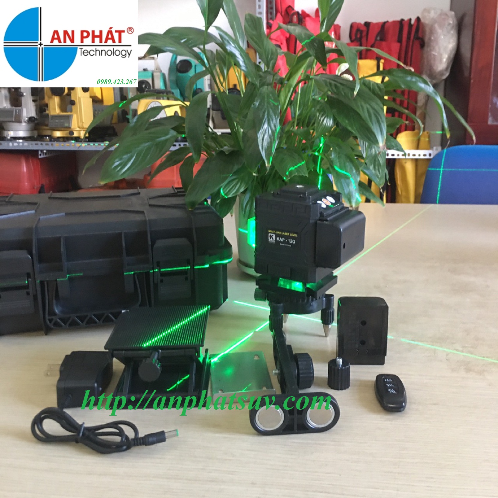 Máy laser 12 tia xanh KAP-12D