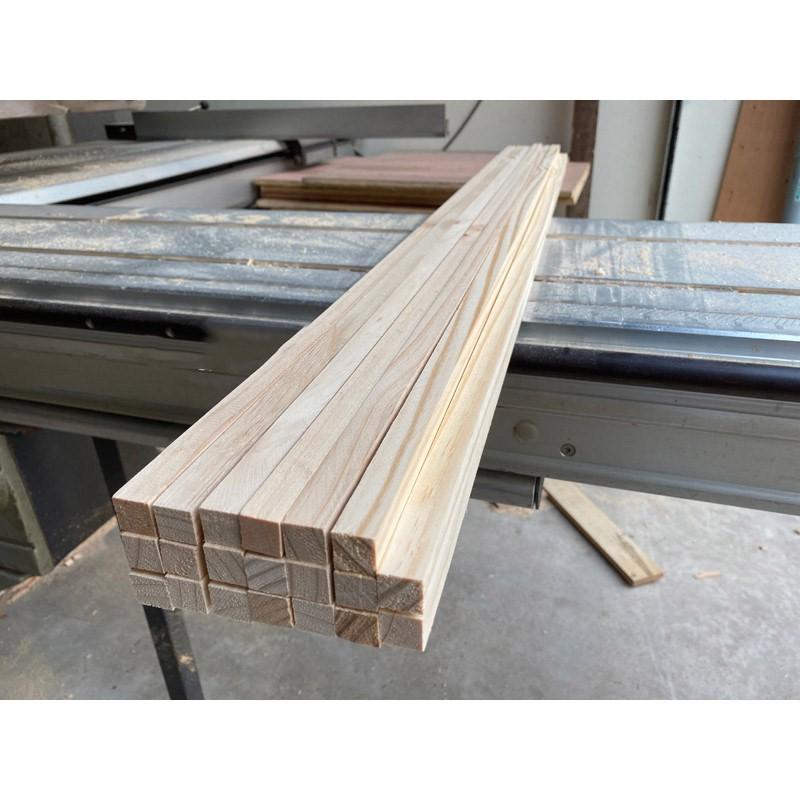Thanh Gỗ Thông Vuông 2cm x 2cm x dài 80cm + Bào Láng 4 Mặt