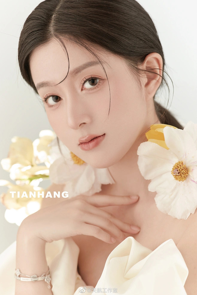 Bút Kẻ Mắt Nước Kẻ Nét Sắc Mãnh Kissme Heroine Make Màu Đen Than (Màu 07)
