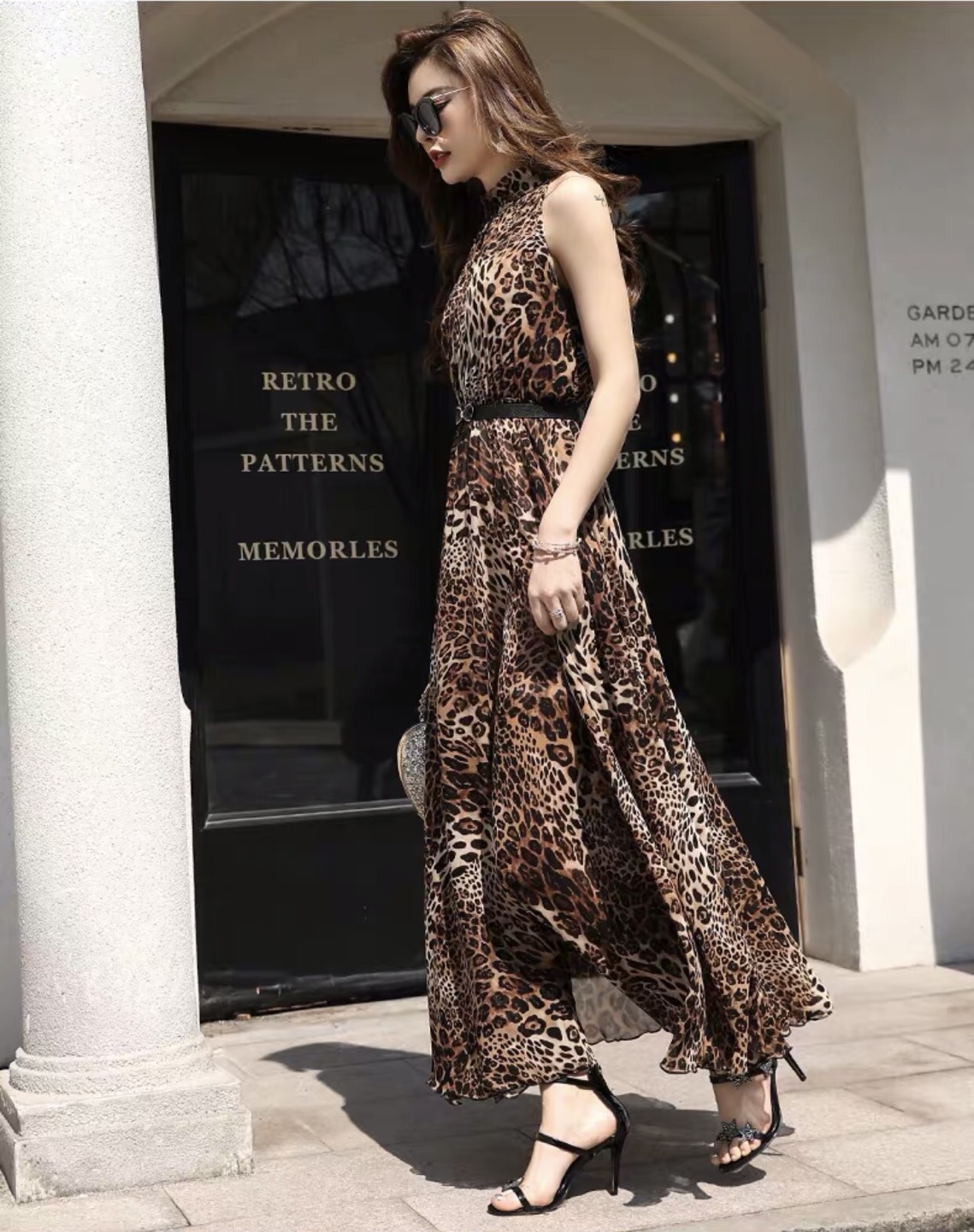 ĐẦM MAXI DA BEO CỔ V KÈM NỊT
